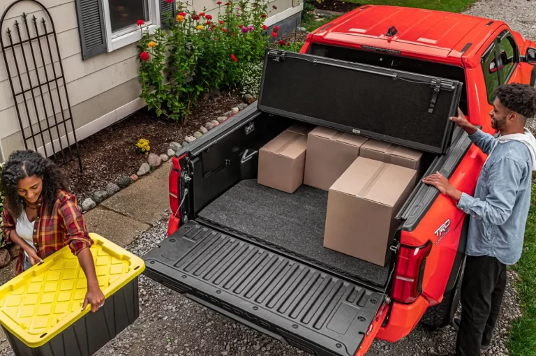 UnderCover Select Hard-Folding Tonneau Cover